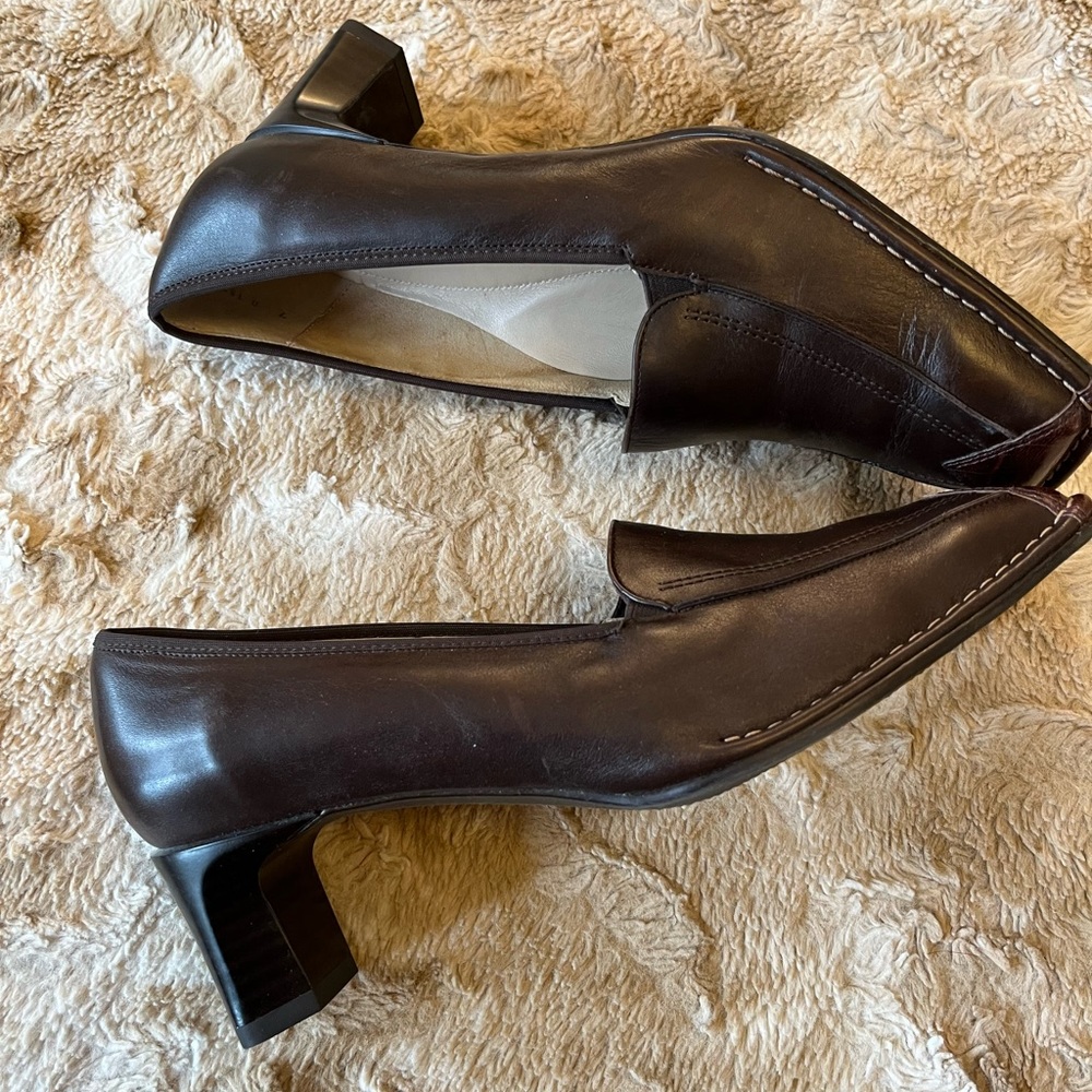 Dark brown Ara heels, EUC